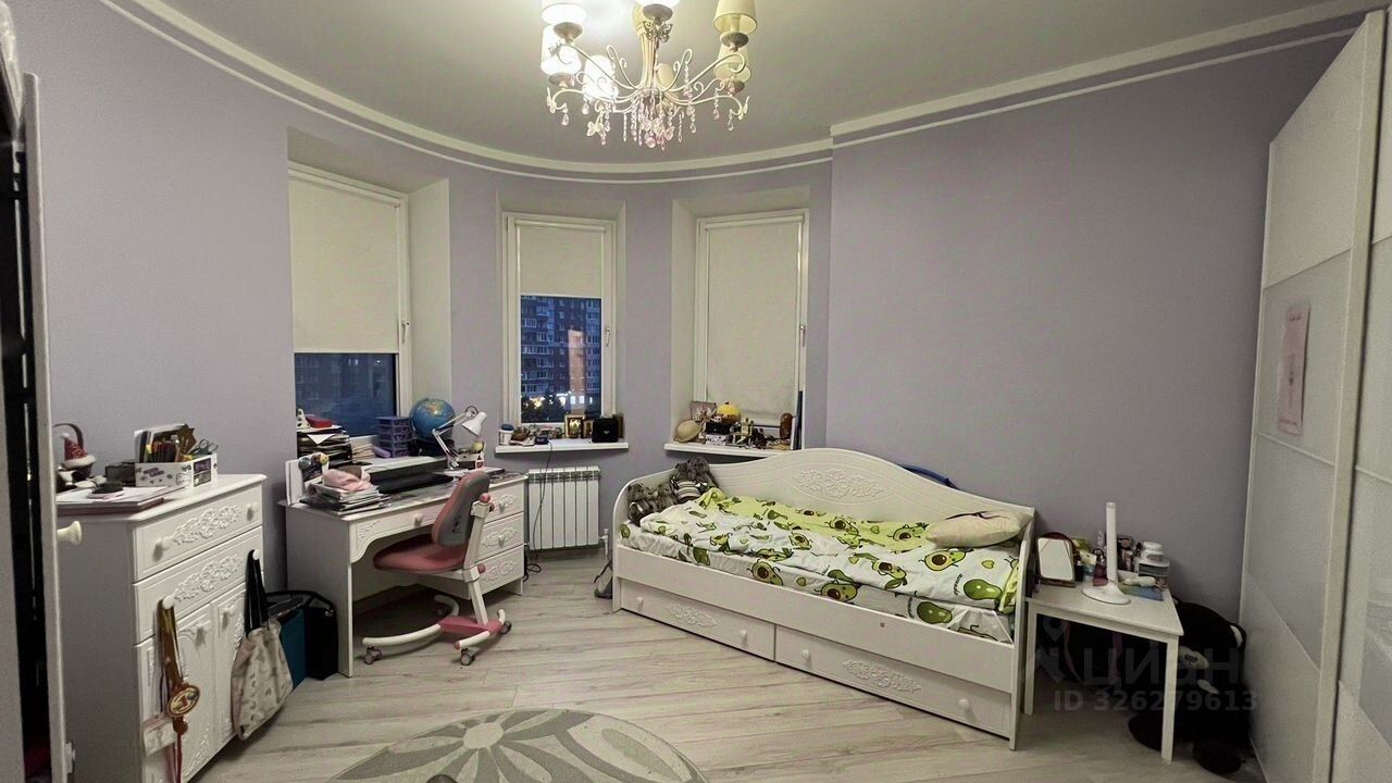 Продажа 3-комн квартиры на вторичном рынке улица Савушкина, 124к1