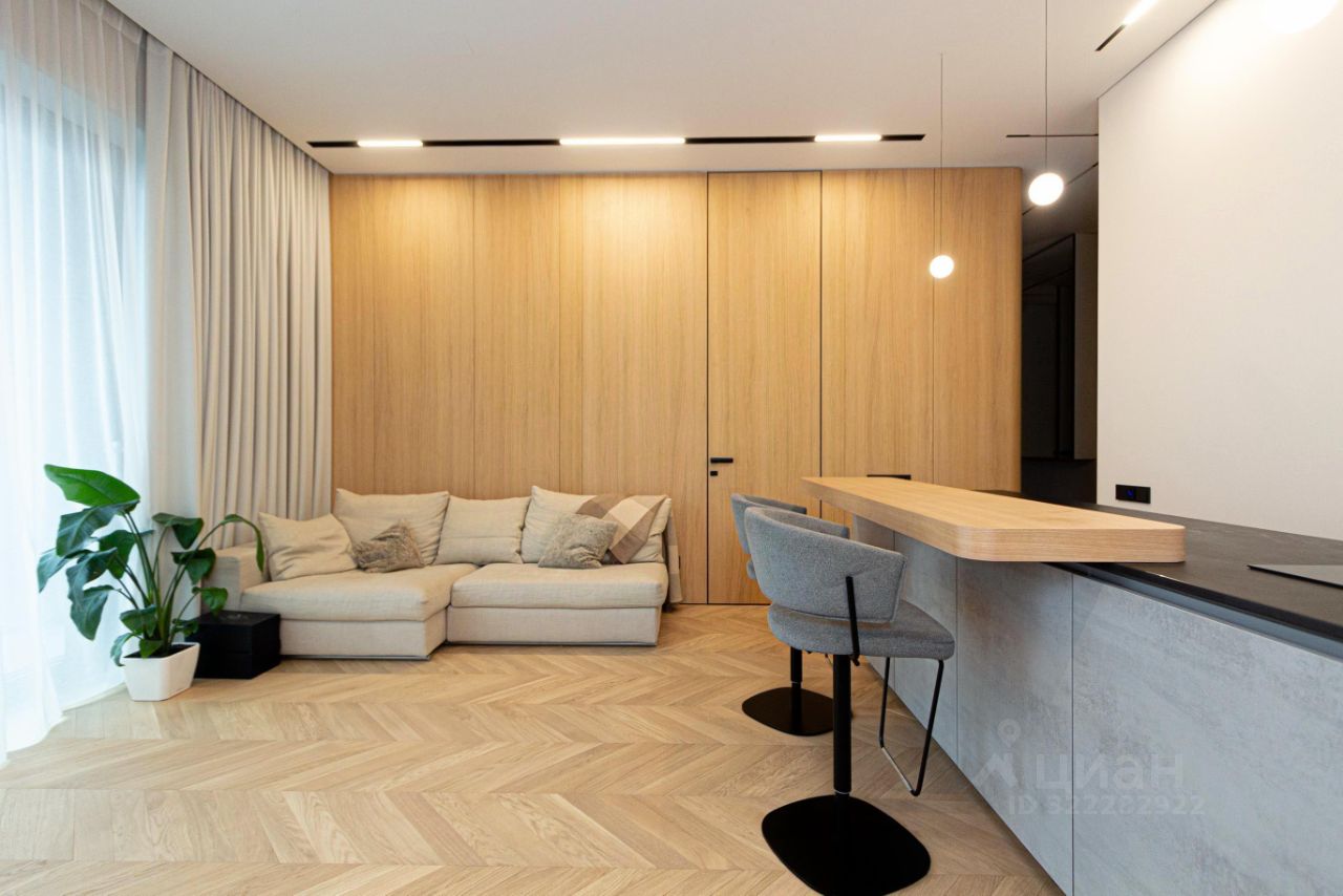 Продажа 2-комн квартиры на вторичном рынке улица Усачева, 11Д