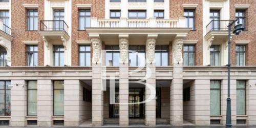 6-комн квартира Левшинский Б. пер,  д. 11
