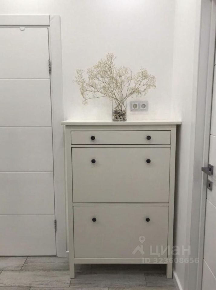 Аренда 2-комн квартиры на вторичном рынке Нахабино пгт, улица Белобородова, 12