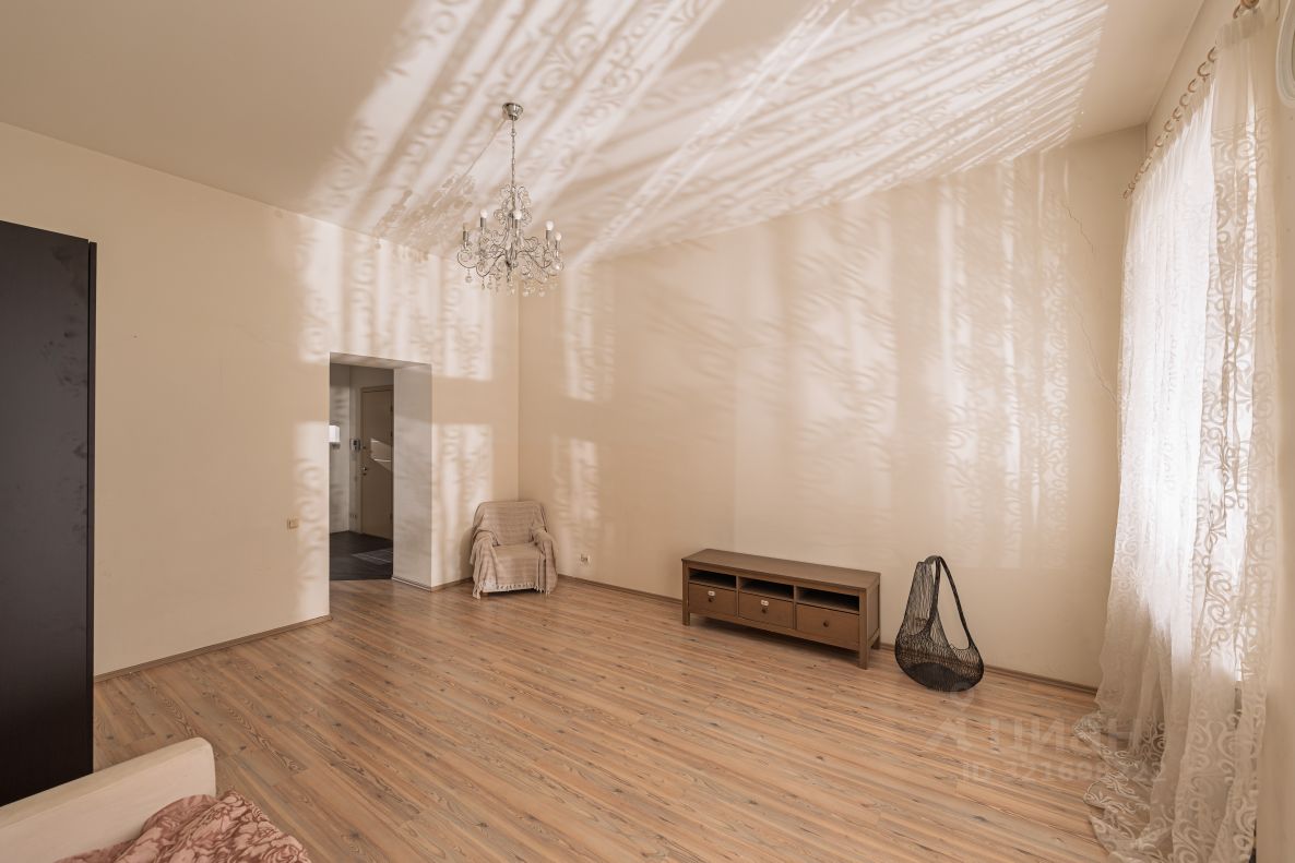 Продажа 3-комн квартиры на вторичном рынке улица Марата, 47-49