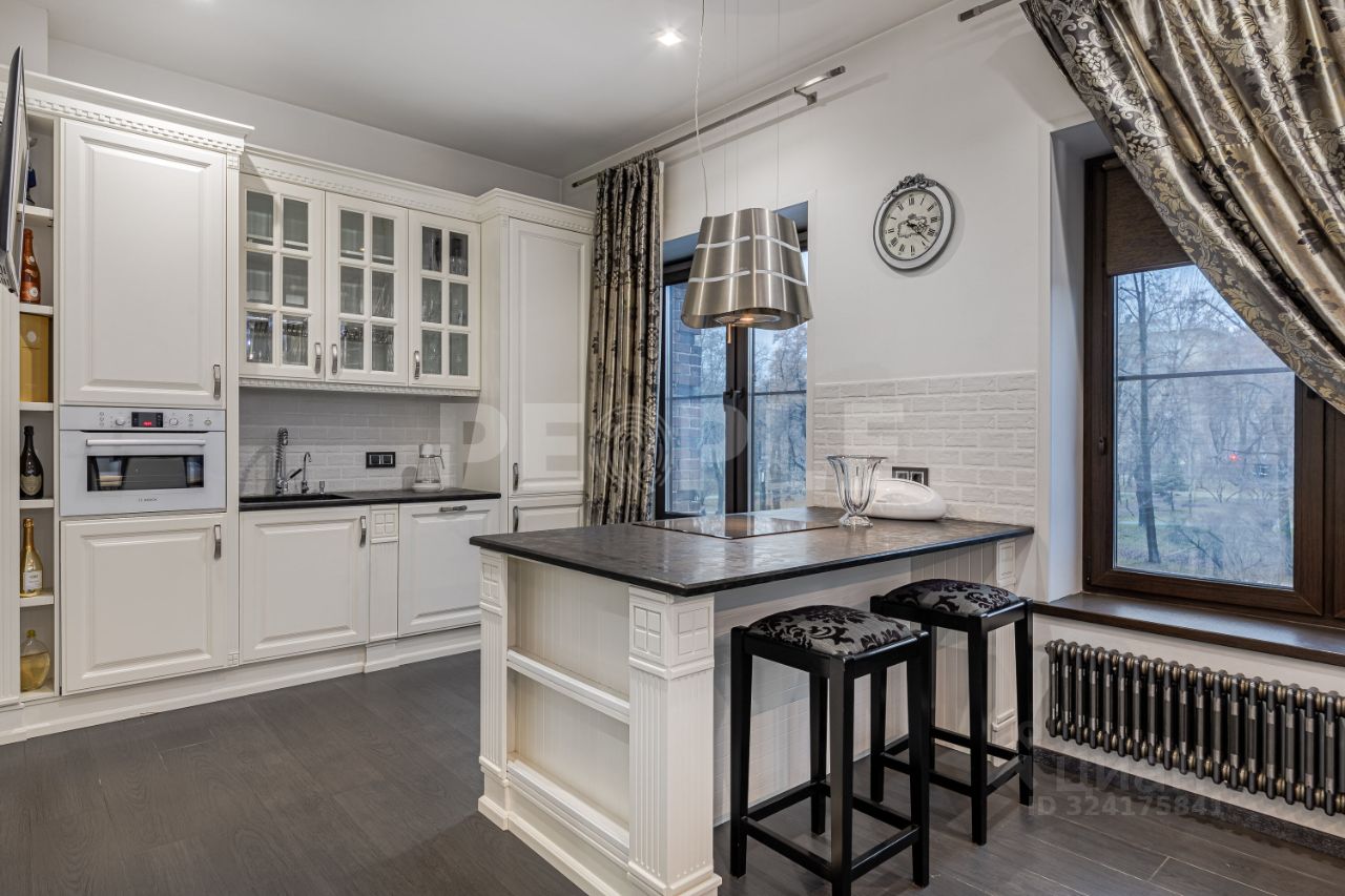 Продажа 3-комн квартиры на вторичном рынке улица Трехгорный Вал, 14с2