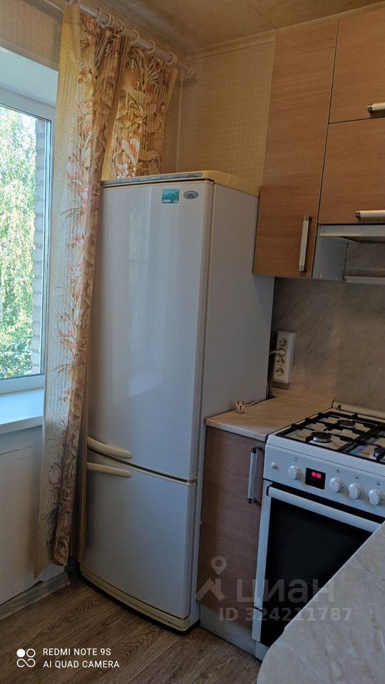 Продажа 2-комн квартиры на вторичном рынке Большие Вяземы пгт, улица Городок-17, 5