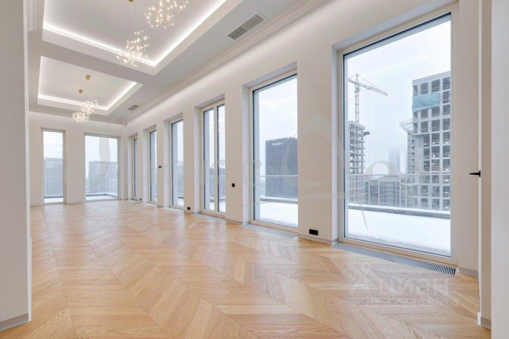 Продажа 4-комн квартиры на вторичном рынке Звенигородское шоссе, 11