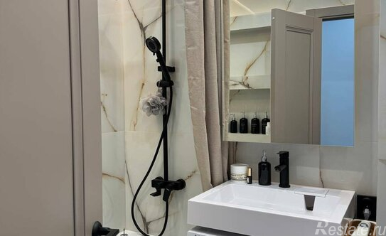 Продажа 2-комн квартиры на вторичном рынке Героев Панфиловцев ул,  д. 9 к1