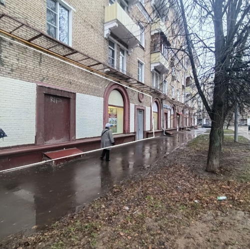 Торговое помещение ул Зои и Александра Космодемьянских,  д. 17/2