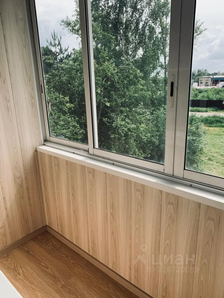 Продажа 3-комн квартиры на вторичном рынке пос. Опытного хозяйства Ермолино, улица Центральная