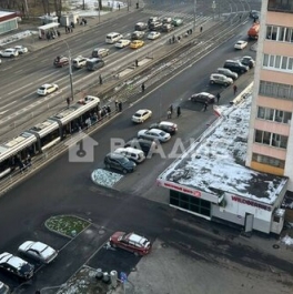 Продажа 2-комн квартиры на вторичном рынке Полярная ул,  д. 3