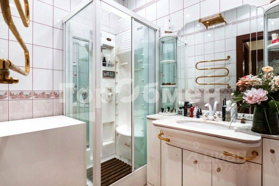 Продажа 4-комн квартиры на вторичном рынке 1-й Волконский переулок, 15