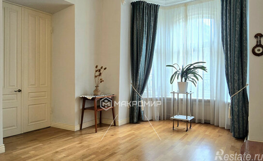 Продажа 3-комн квартиры на вторичном рынке Фурштатская ул