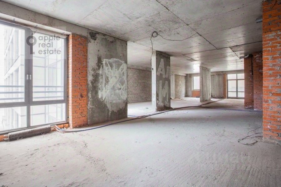 Продажа 4-комн квартиры на вторичном рынке Казарменный переулок, 3