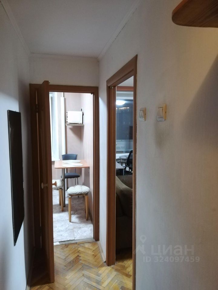 Аренда 1-комн квартиры на вторичном рынке Судостроительная улица,  д. 13