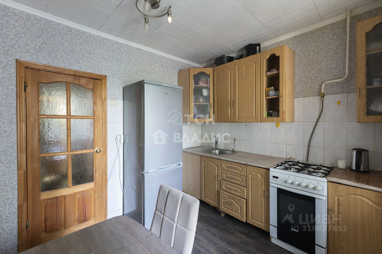 Продажа 2-комн квартиры на вторичном рынке Пушкино, улица Разина, 11