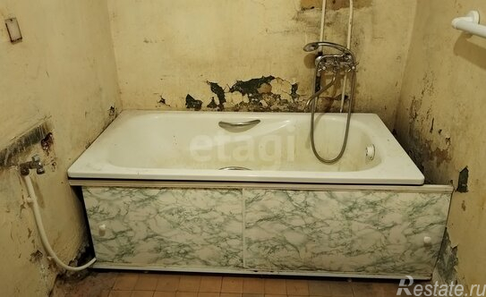 Продажа 2-комн квартиры на вторичном рынке Серпухов, улица Крупской,  д. 11/20