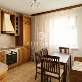 Продажа 3-комн квартиры на вторичном рынке Осенняя улица,  д. 18