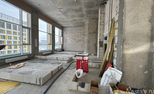 Продажа 4-комн квартиры на вторичном рынке улица Мустая Карима,  д. 12