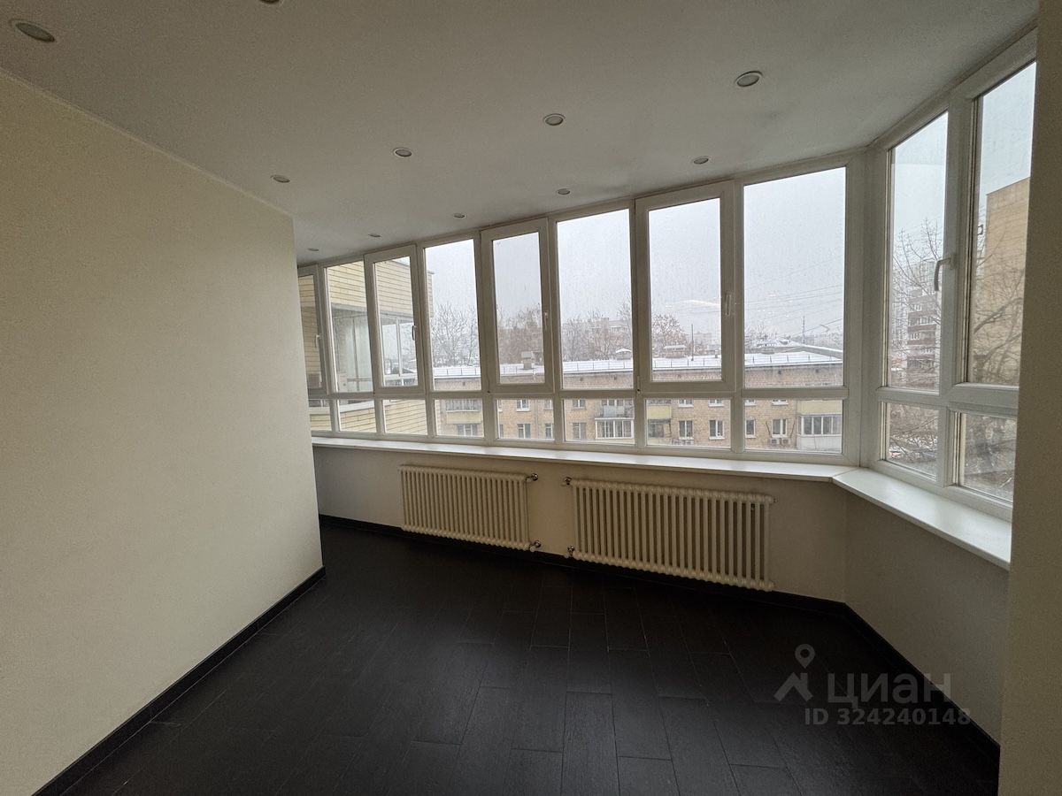 Продажа 4-комн квартиры на вторичном рынке 2-я Квесисская улица, 20к1