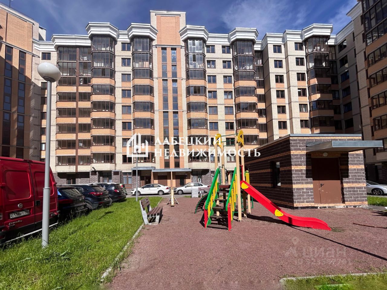 Продажа 1-комн квартиры на вторичном рынке Ломоносов, Михайловская улица, 51