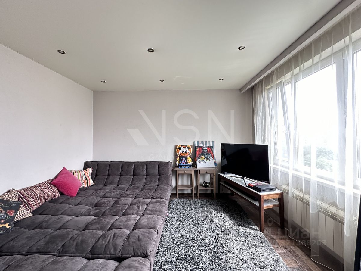 Продажа 2-комн квартиры на вторичном рынке Давыдковская улица, 10К5