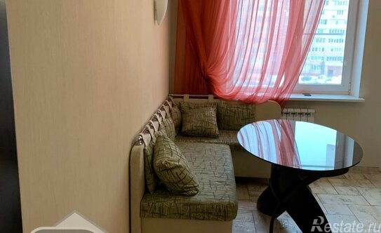 Продажа 2-комн квартиры на вторичном рынке Железнодорожный, Юбилейная улица,  д. 4 к4