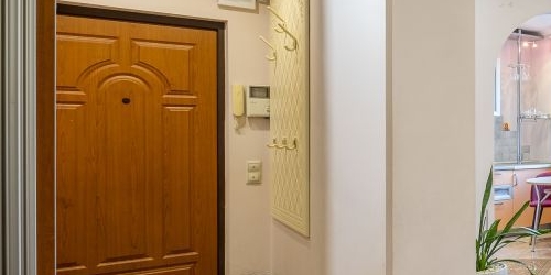 3-комн квартира проезд Черепановых, 32