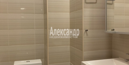 4-комн квартира Детская ул. ,  д. 18