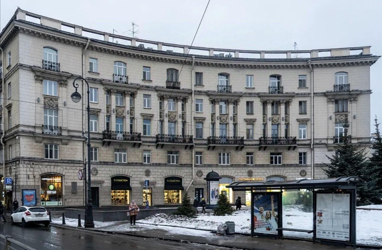 Продажа 1-комн квартиры на вторичном рынке Каменноостровский проспект, 45