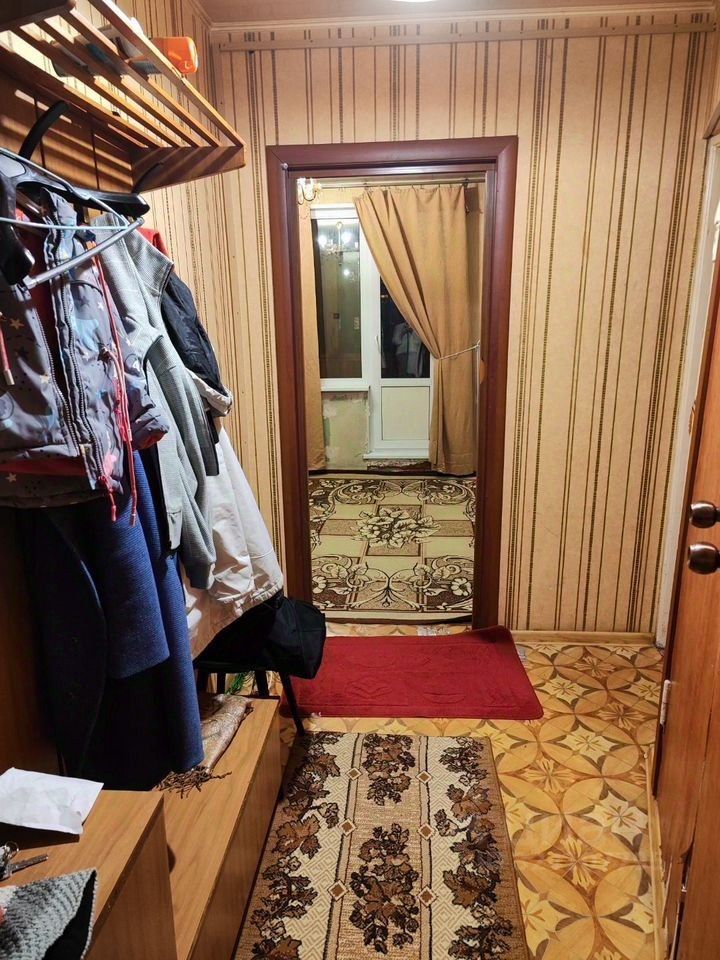 Продажа 2-комн квартиры на вторичном рынке проспект Славы, 20