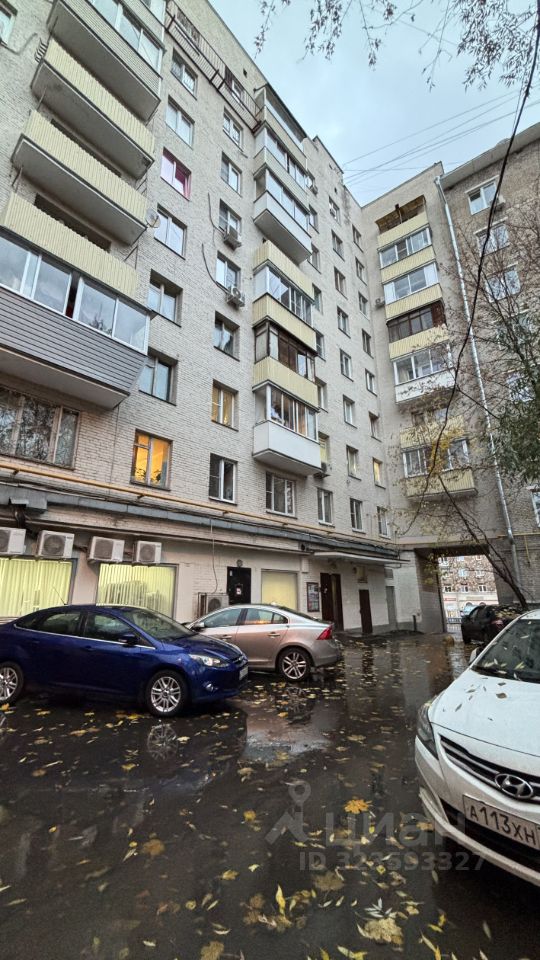 Продажа 2-комн квартиры на вторичном рынке Варшавское шоссе, 65К2