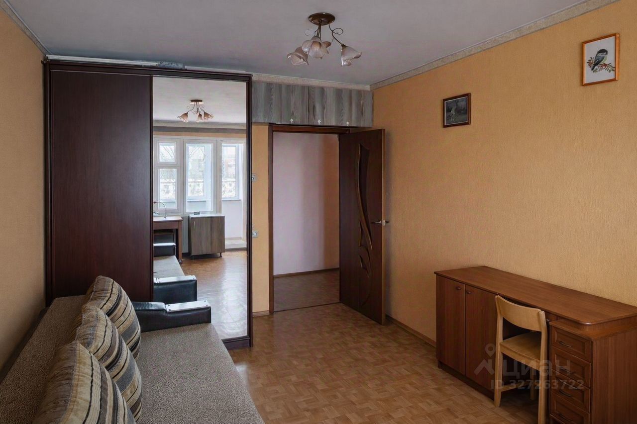 Продажа 3-комн квартиры на вторичном рынке проспект Юрия Гагарина, 36