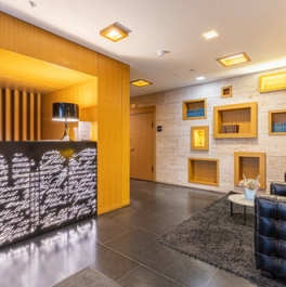 Продажа 2-комн квартиры на вторичном рынке ул Льва Толстого,  д. 23,  к. 7 стр 3