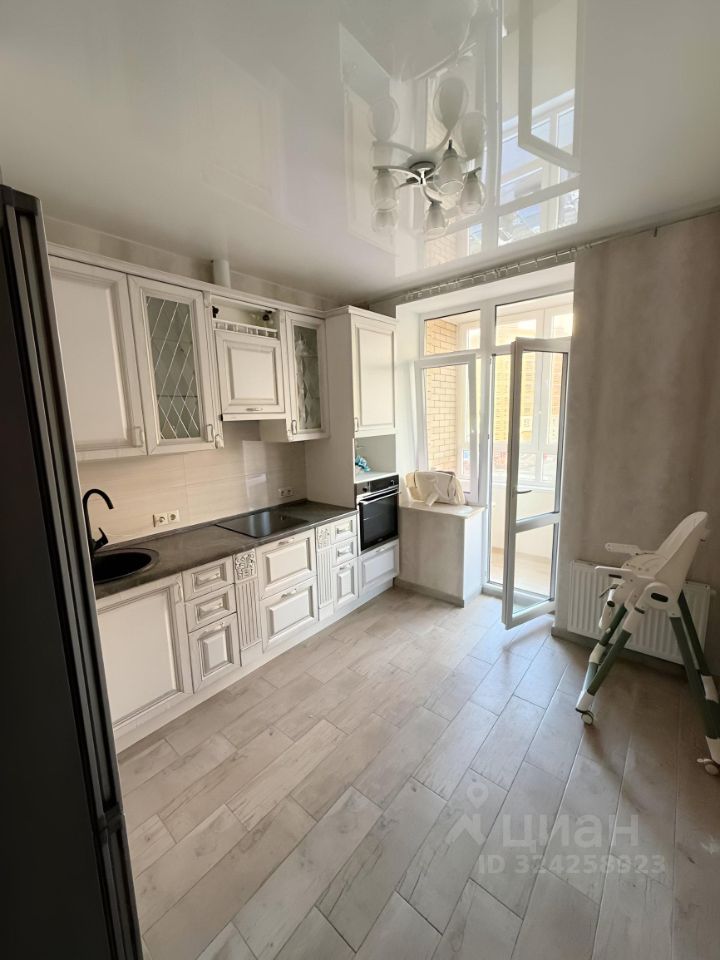 Продажа 2-комн квартиры на вторичном рынке Сабурово пгт, улица Парковая,  д. 27