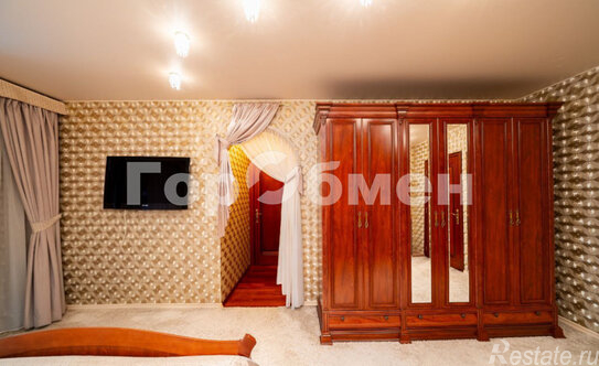 Продажа 4-комн квартиры на вторичном рынке Юбилейный, Пионерская улица,  д. 10