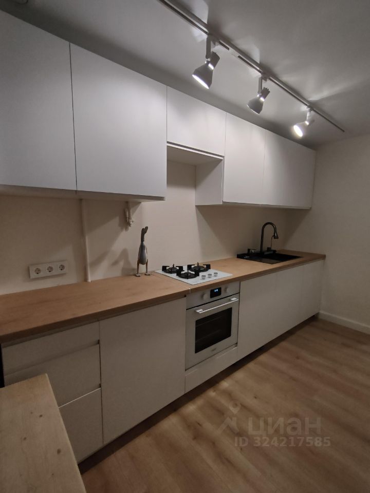 Продажа 2-комн квартиры на вторичном рынке 15-я Парковая улица, 58