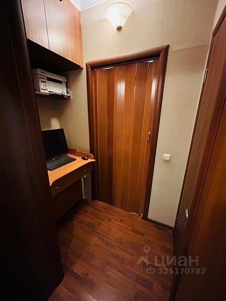 Продажа 1-комн квартиры на вторичном рынке Брестский бульвар, 9