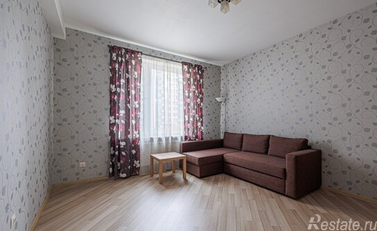 Продажа 2-комн квартиры на вторичном рынке Петергофское ш,  д. 45