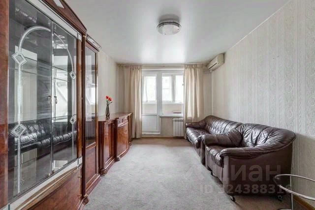 Продажа 2-комн квартиры на вторичном рынке Новолесная улица, 18К1