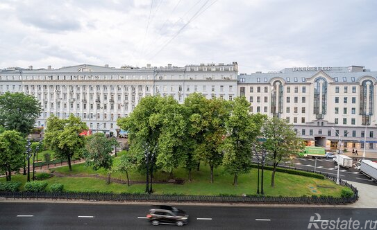 Продажа 4-комн квартиры на вторичном рынке Никитский б-р,  д. 9