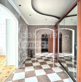 Продажа 3-комн квартиры на вторичном рынке улица Милашенкова,  д. 1