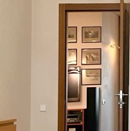 Продажа 3-комн квартиры на вторичном рынке Зверинская улица, 22