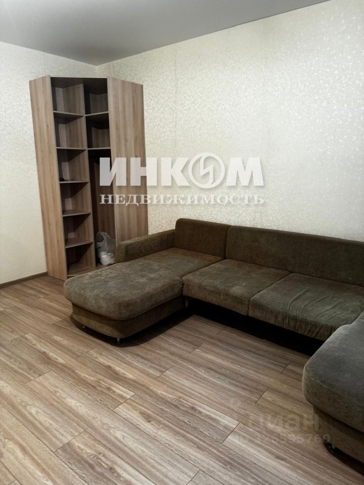 Продажа 3-комн квартиры на вторичном рынке ВНИИССОК пгт, улица Михаила Кутузова, 15