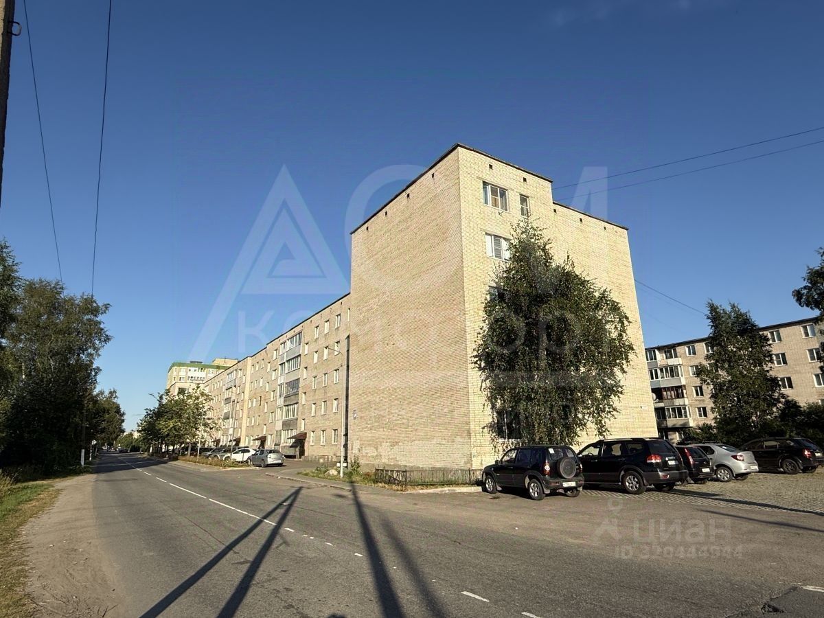 Продажа 2-комн квартиры на вторичном рынке Приозерск, Красноармейская улица, 21