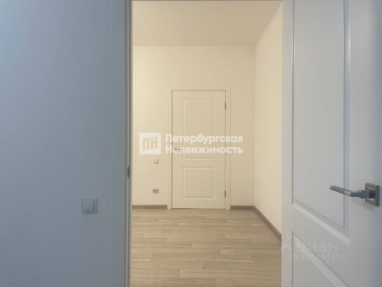 Продажа 2-комн квартиры на вторичном рынке Ломоносов, Профсоюзная улица, 25