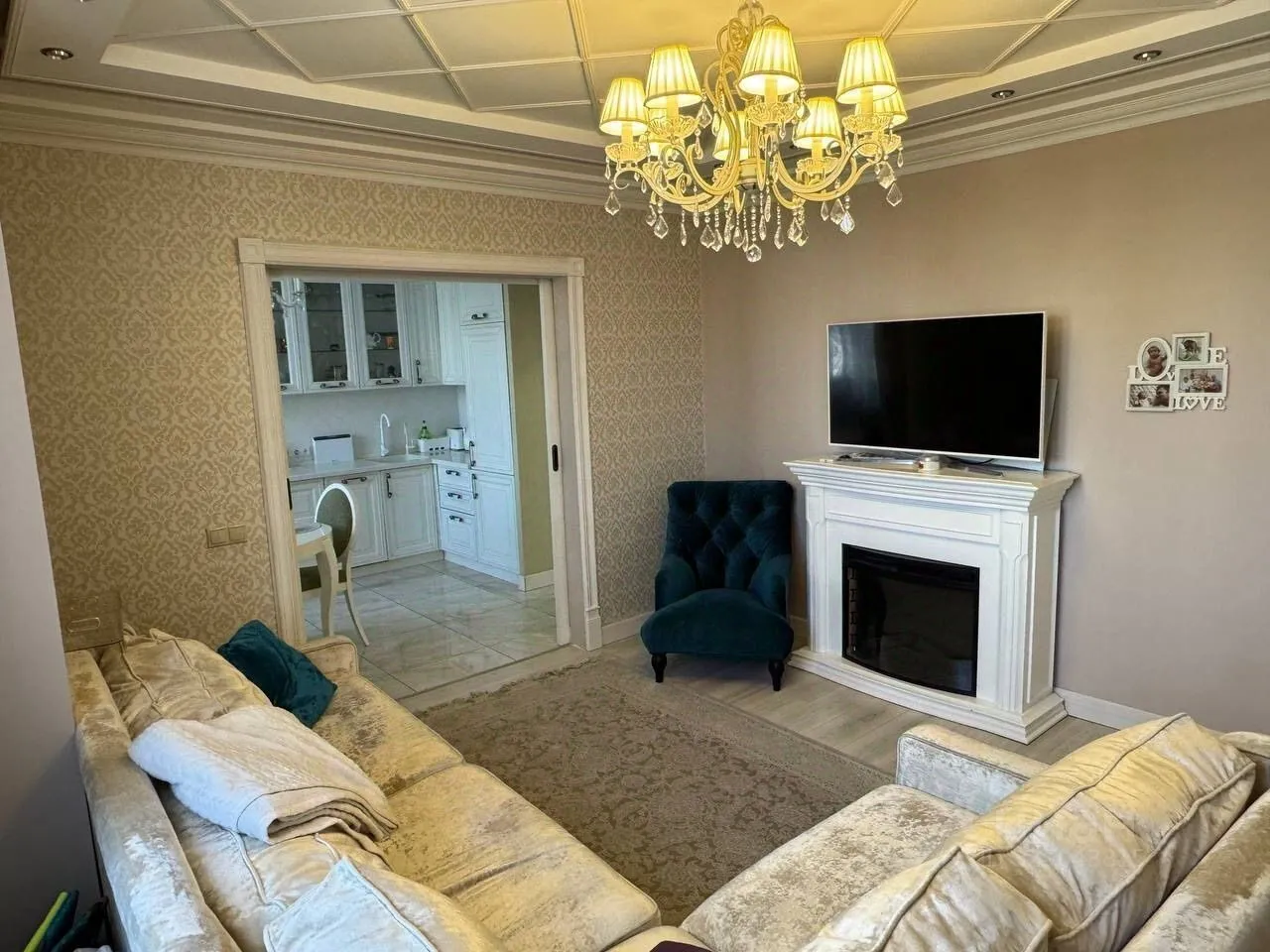 Продажа 2-комн квартиры на вторичном рынке Чехов, улица Чехова, 79к2