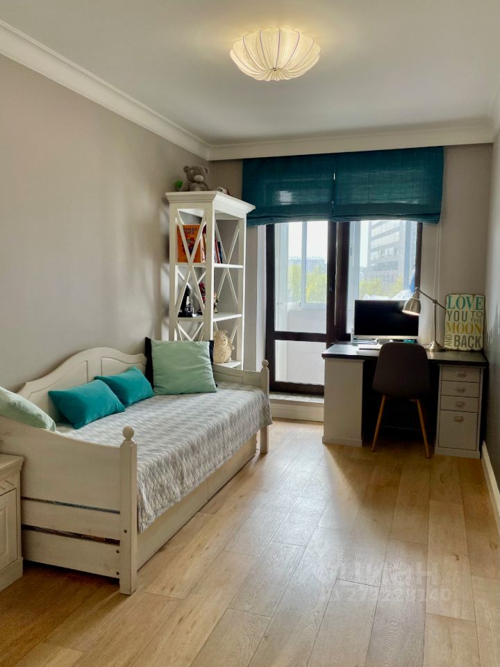 Аренда 3-комн квартиры на вторичном рынке Мантулинская улица, 2