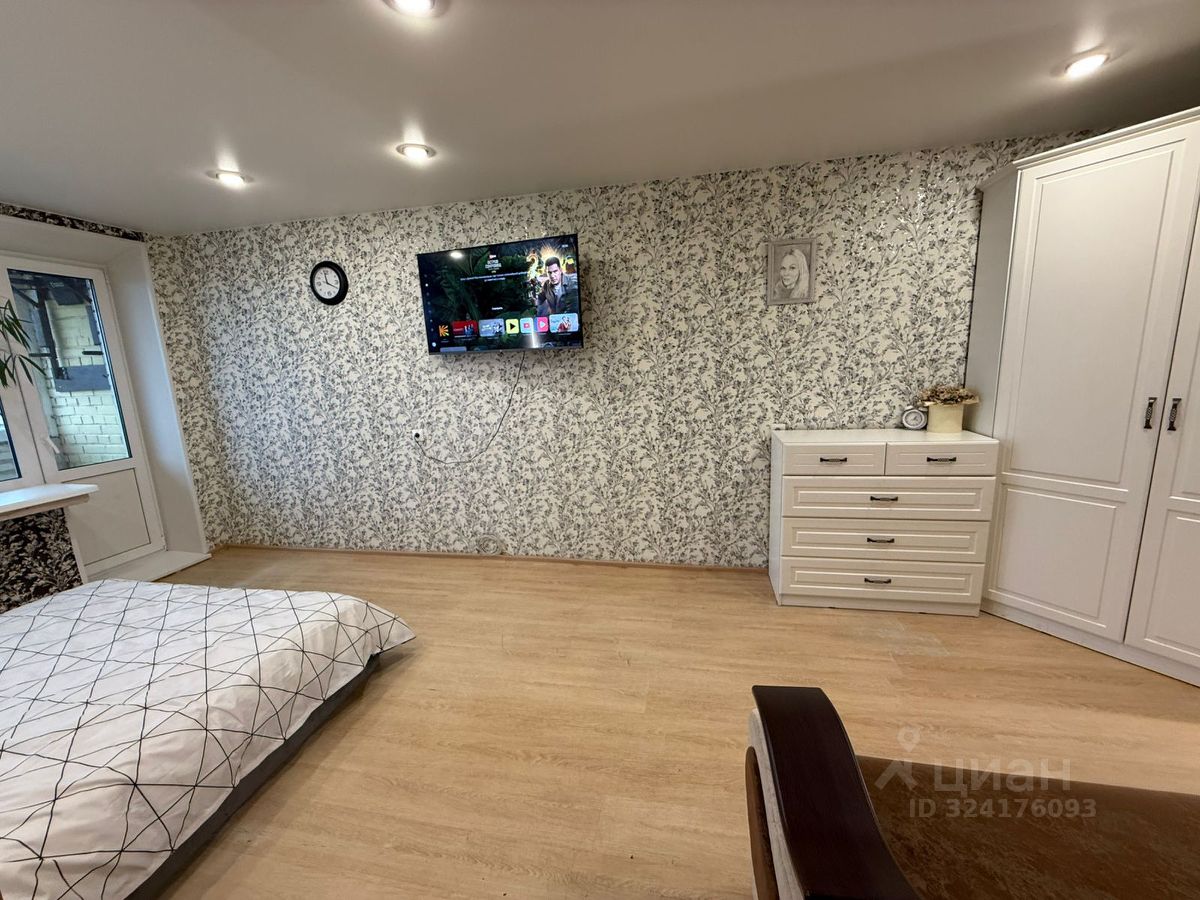 Продажа 1-комн квартиры на вторичном рынке проспект Большевиков, 35К3