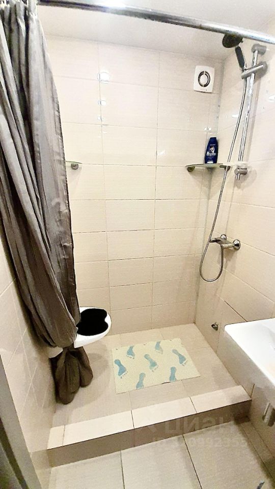 Продажа 1-комн квартиры на вторичном рынке улица Летчика Пилютова, 23