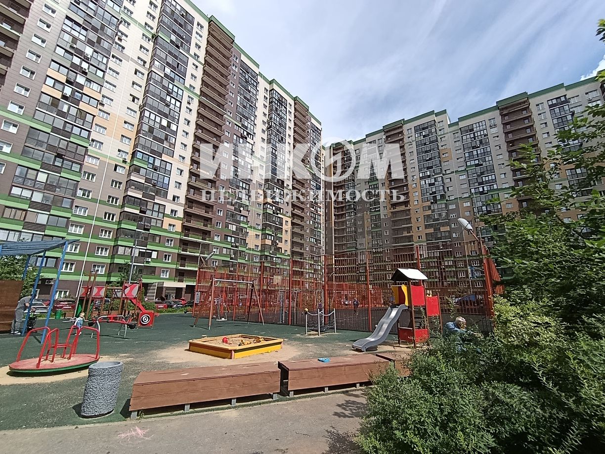 Продажа 1-комн квартиры на вторичном рынке Путилково пгт, улица Новотушинская, 4