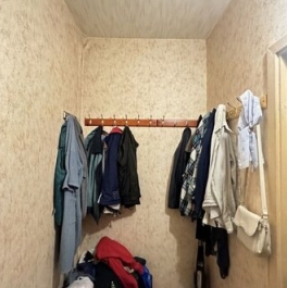 Продажа 2-комн квартиры на вторичном рынке улица Главмосстроя,  д. 10