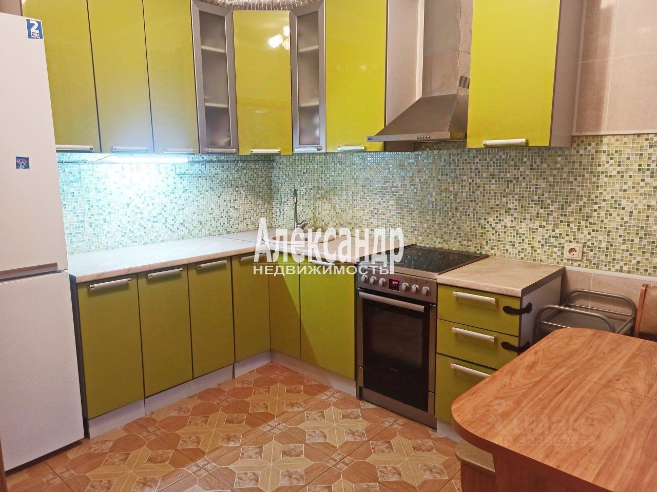 Продажа 3-комн квартиры на вторичном рынке улица Седова, 42К2